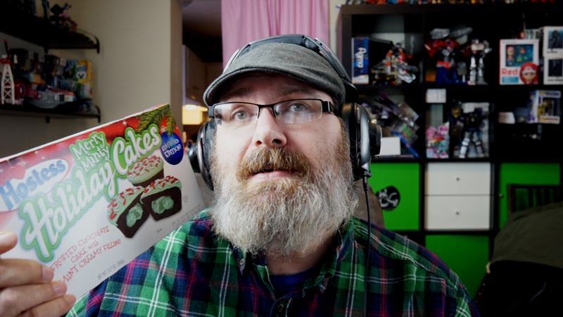Illustration for article titled Snacktaku Versus The Hostess Holiday Mint Snack Cakes